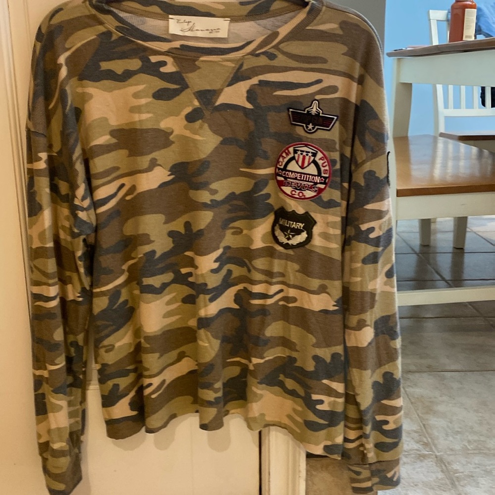 Vintage Havana Long sleeve camo top